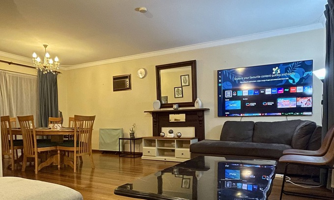 Lynwood Casa | Late 1970's Family Home- 5% price match-