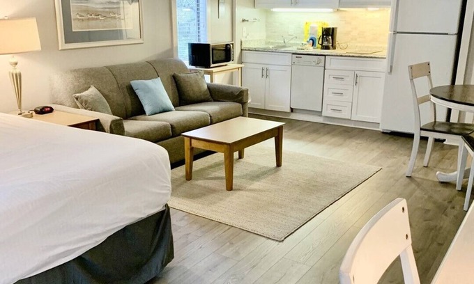 Briarcliffe Acres Condominio | Latitude Adjustment-2254