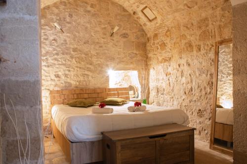 Corato Cama Y Desayuno | Laura stone room