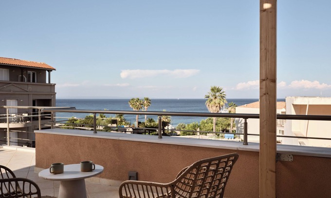 Zakynthos Town Apartamento | Laura Suites