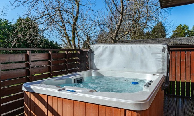 Newton Stewart Chalet De Esquí | Laurel Lodge 6 with Hot Tub