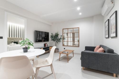 Las Acacias Apartamento | LAUREL-MintyStay Apartments 2