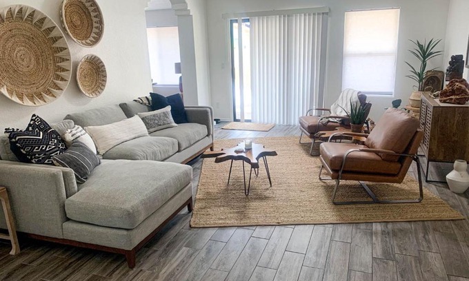 Oro Valley Casa | Laurel Wood