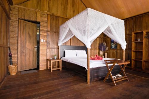 Pulau Unauna Complejo | Lavana Dive & Nature Resort