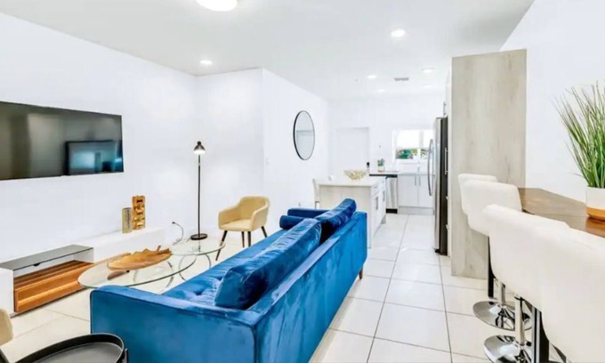 Lake Worth Corridor Apartamento | 'Lavender' at Aviara Lake Worth