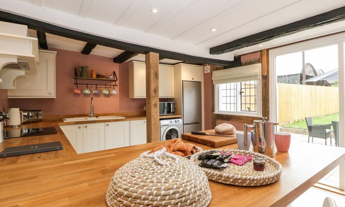 Malvern Cabaña | Lavender Cottage
