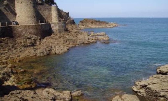 Dinard Casa | Casa de campo con jardín frente a las murallas de St-Malo, playa a dos pasos.