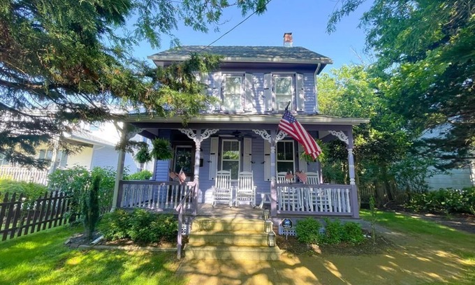 West Cape May Casa | Lavender Dreams By The Sea (4 BR/ 2 BA) PET FRIENDLY home in WEST CAPE MAY!