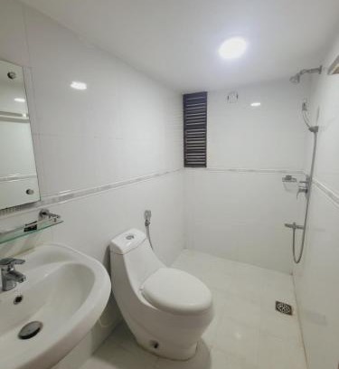 Basundhara Residential Area Casa | Lavish Ac Private Room Near Airport, 300 ft