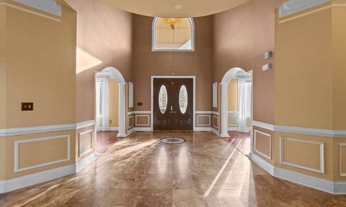 Croom Villa | Lavish & Opulent Mansion-Bed & Breakfast