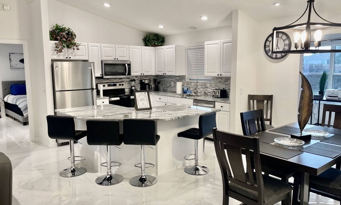 Duval Casa | Lavish Private Home - Remodeled, King Bed Suites
