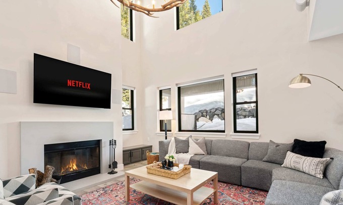 Tahoe National Forest Casa | Lavish Retreat w/ Hot Tub, Steam Room, & Game Room