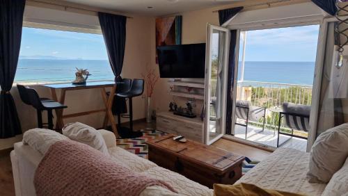 Gran Alacant Apartamento | LaVista Penthouse private balcony and sea views