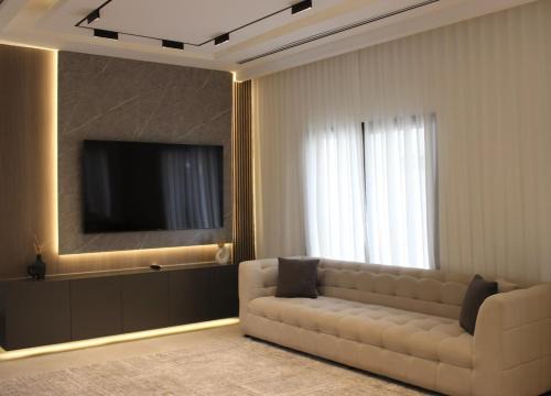 Madinat Zayed Villa | Lavita Villa - Stunning pool villa Ajman