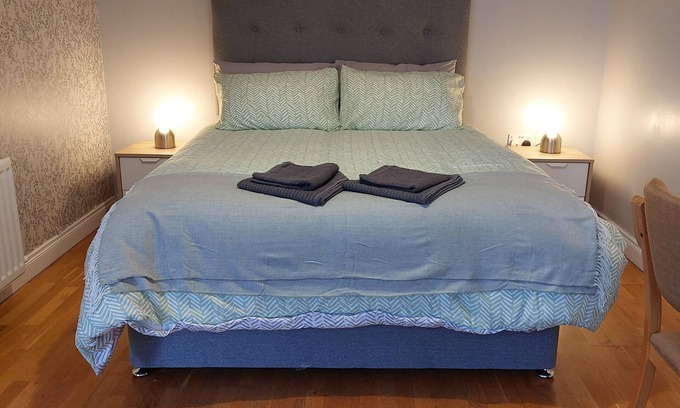 Belfast Casa | Lawnbrook Town Guest House