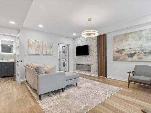 Lawrenceville Apartamento | Lawrenceville Central !5 Spacious and Quiet Three Bedroom Apartment with Free Street Parking