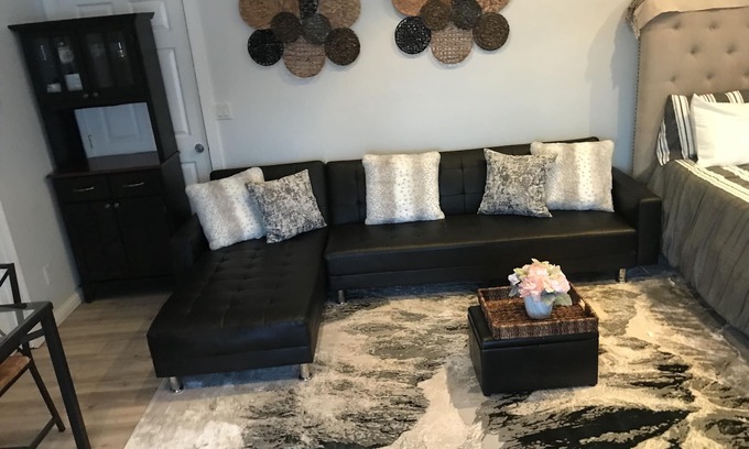 Del Aire Apartamento | LAX LUXURY STUDIO Beautiful & spacious, 5 minutes from Beach, LAX, SOFI, FORUM.