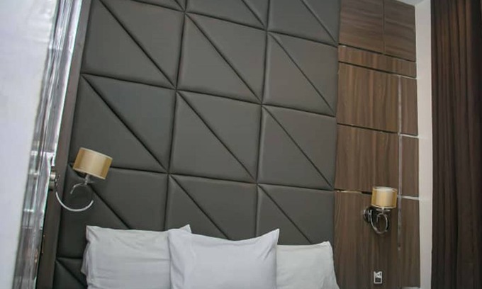 Ofin Hotel | Laycon Hotel & Suites