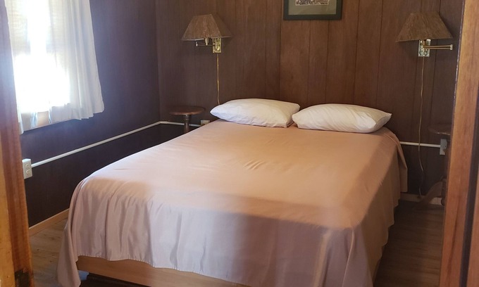 Rivers Edge Cabina | lazy bear cabins