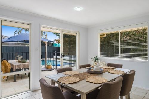 North Creek Casa | Lazy Days in Lennox
