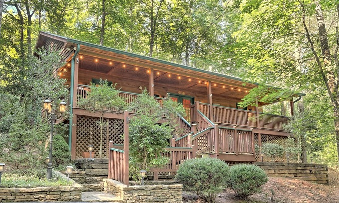 Wiley Cabina | Lazy Daze Cabin near Lake Burton 🏞
