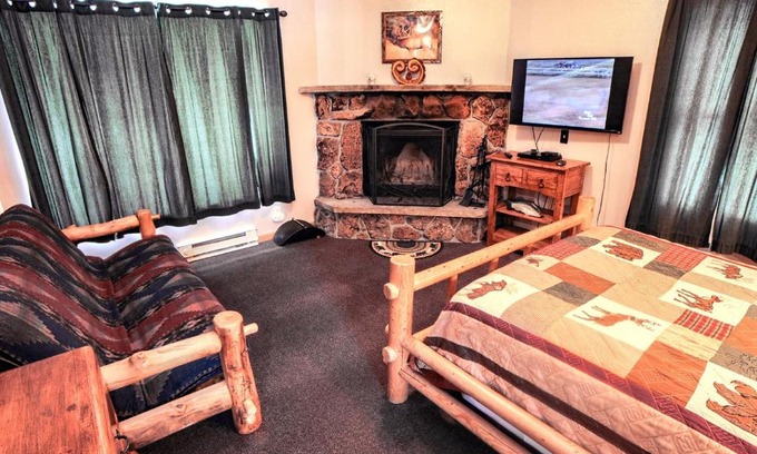 Estes Park Casa | Lazy R Cottages- 7B cottage
