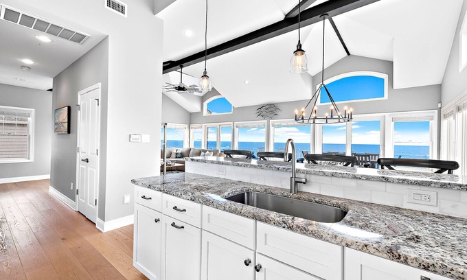 South Beach Haven Casa | LBI Oceanfront home with Panoramic Views