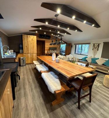 Antuco Chalet De Esquí | Leñador