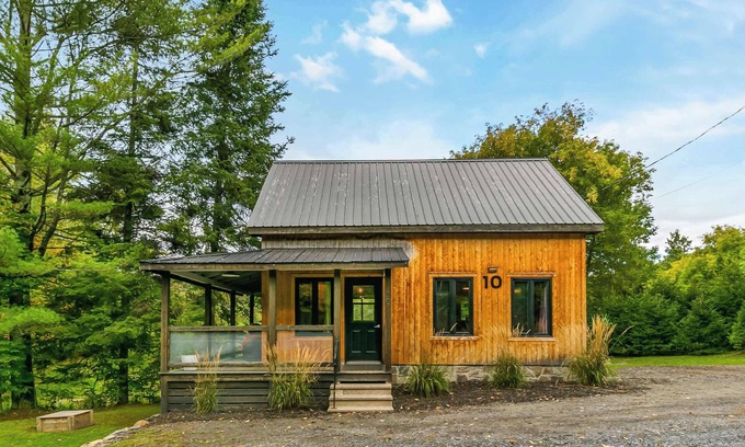 Lac-Brome Chalet De Esquí | Le 10 - Spa, Sauna, Shower, Bromont, Lac-Brome