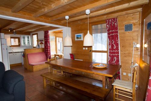 Nevache Chalet De Esquí | Le Baoùba Hameau des Chazals Nevache Hautes Alpes