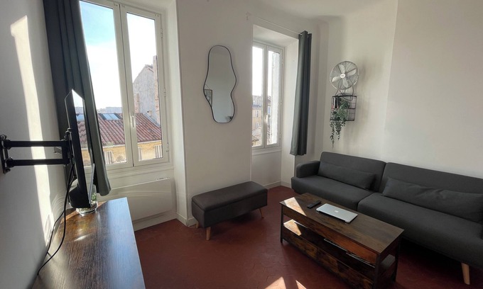 3rd Arrondissement Apartamento | Le Barbini - Bright studio