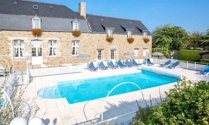 Saint-Jouan-des-Guerets Apartamento | Le Belhem by Interhome