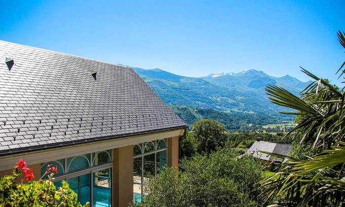 Ouzous Casa | Le Berrierot - Casa con Vista a la Montana, Piscina, Spa, a 30 min de las Estaciones de Esqui