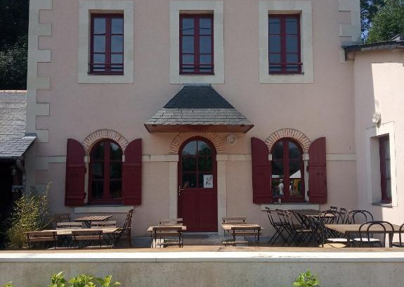 La Membrolle-sur-Longuenee Cama Y Desayuno | Le bistrot de l'écluse