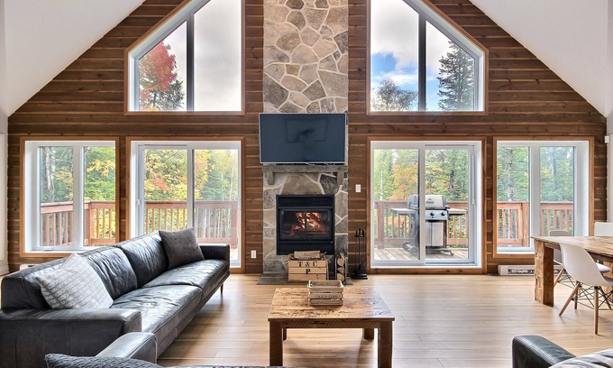 Morin Heights Chalet De Esquí | Le Bonheur-Spa / BICICLETA, EXTERIOR + SKI-IN / SKI-OUT