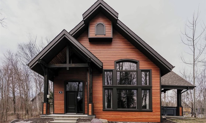 Scott Casa | Le Bosquet | Chalet Familiale