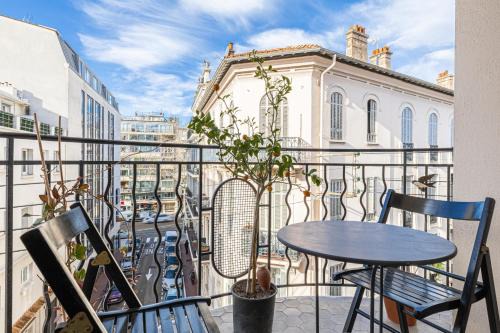 Prado - Republique Apartamento | LE BOURGEOIS avec balcon, somptueux et lumineux, idéalement situé