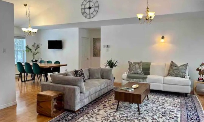 Lac-Swell Chalet De Esquí | Le 1717-Lakeside cottage-Heart of the Laurentians