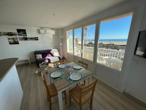 Mediterranee Apartamento | Le CARROUSEL - Apt VUE MER - Plage à 10 M - CLIM - WIFI
