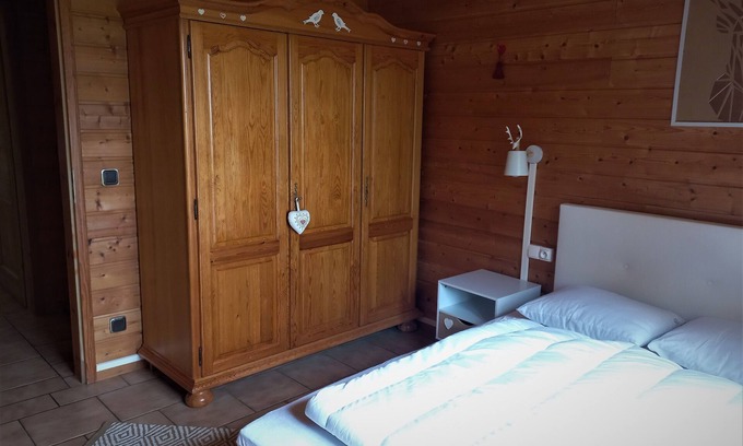 Puttelange-aux-Lacs Chalet De Esquí | Le Chalet du Lac . Pour les Amateurs de Calme, de Zénitude, de Pêche, Balades