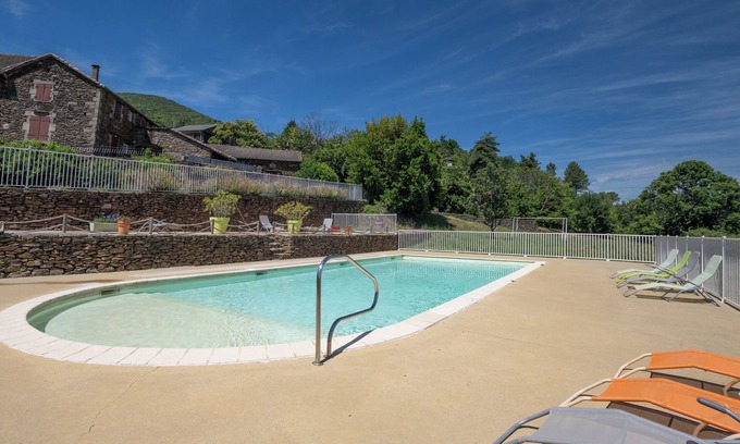 Gravieres Casa | Le chalet du mas lachamp con terraza, jardín y aire acondicionado