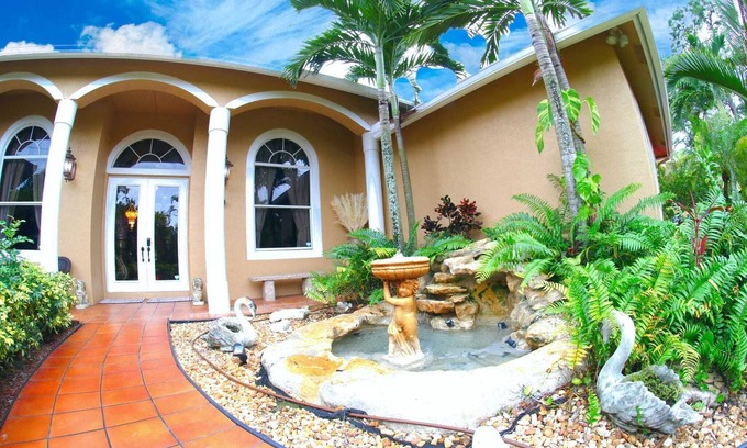 Hunt Club Casa | LE CHALET Private Luxury house in Loxahatchee FL