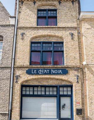 Ypres Casa | LE CHAT NOIR