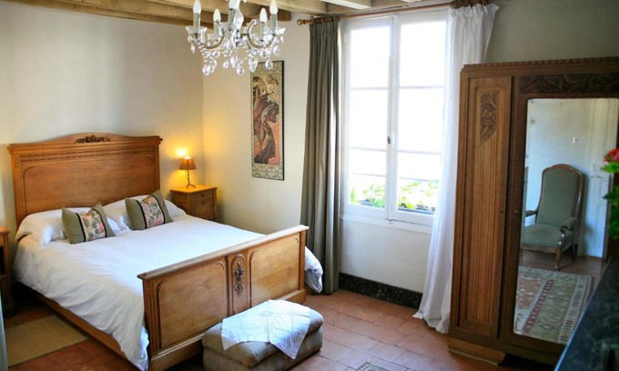 Saint-Pierre-du-Lorouer Cama Y Desayuno | Le Chaton Rouge