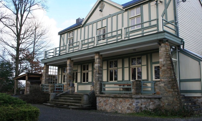 Polleur Cabaña | Le Chaumont is a comfortable family home in a secluded natural setting.