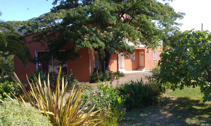 Amelie-les-Bains-Palalda Apartamento | Apartamento Le Clos de L 'Albizia en el corazón de los Pirineos Orientales