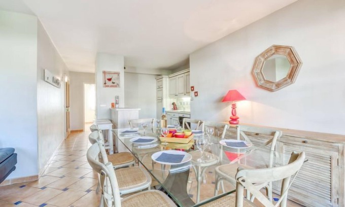 La Mole Apartamento | Le Clos des Vignes by Interhome