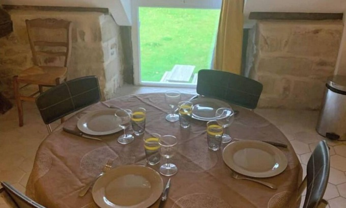 Chailly-en-Biere Apartamento | Le Clos du Couvent in Chailly en Bière