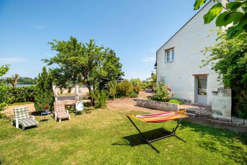 Chenehutte-Treves-Cunault Casa | Le Clos Eugenie - Charmante maison avec jardin et vue sur la Loire