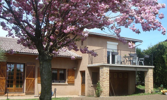 Rentieres Apartamento | LE CLOS FLEURI ..........